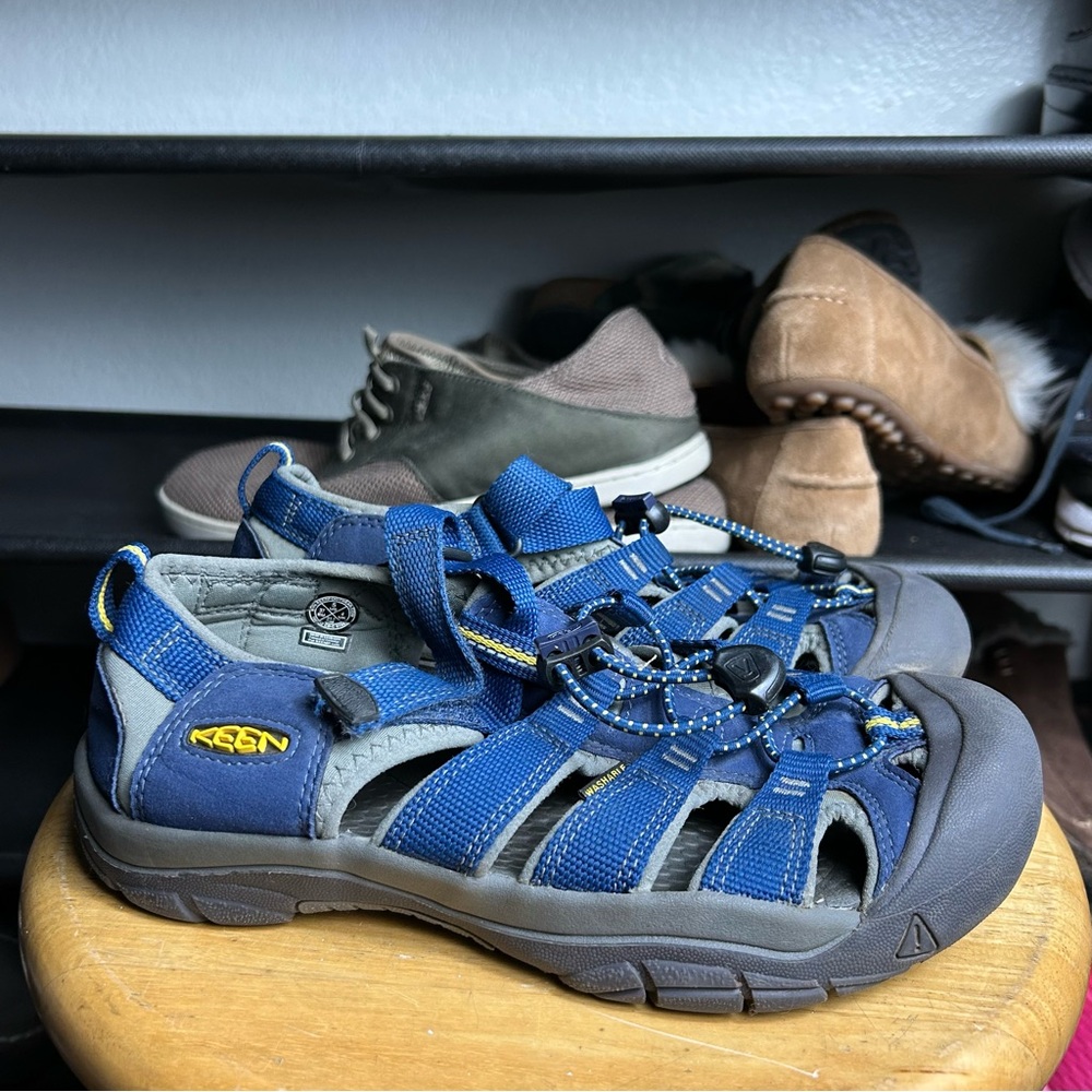 Keen Newport blue sandals